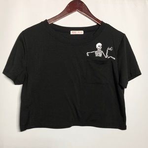 Romwe black crop top/half shirt with skeleton